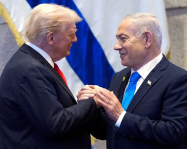 Ο Ντόναλντ Τραμπ με τον Μπέντζαμιν Νετανιάχου