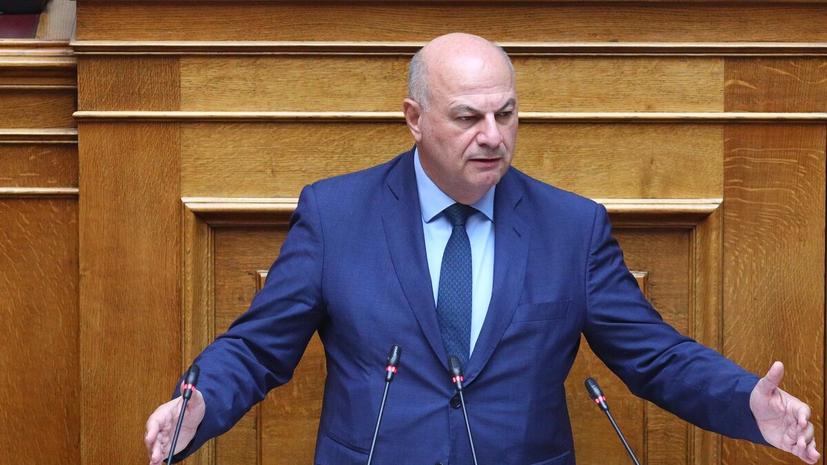 Κώστας Τσιάρας