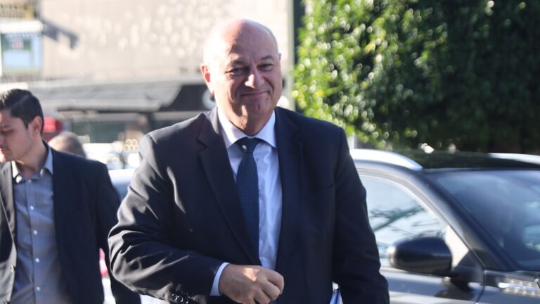 Κώστας Τσιάρας