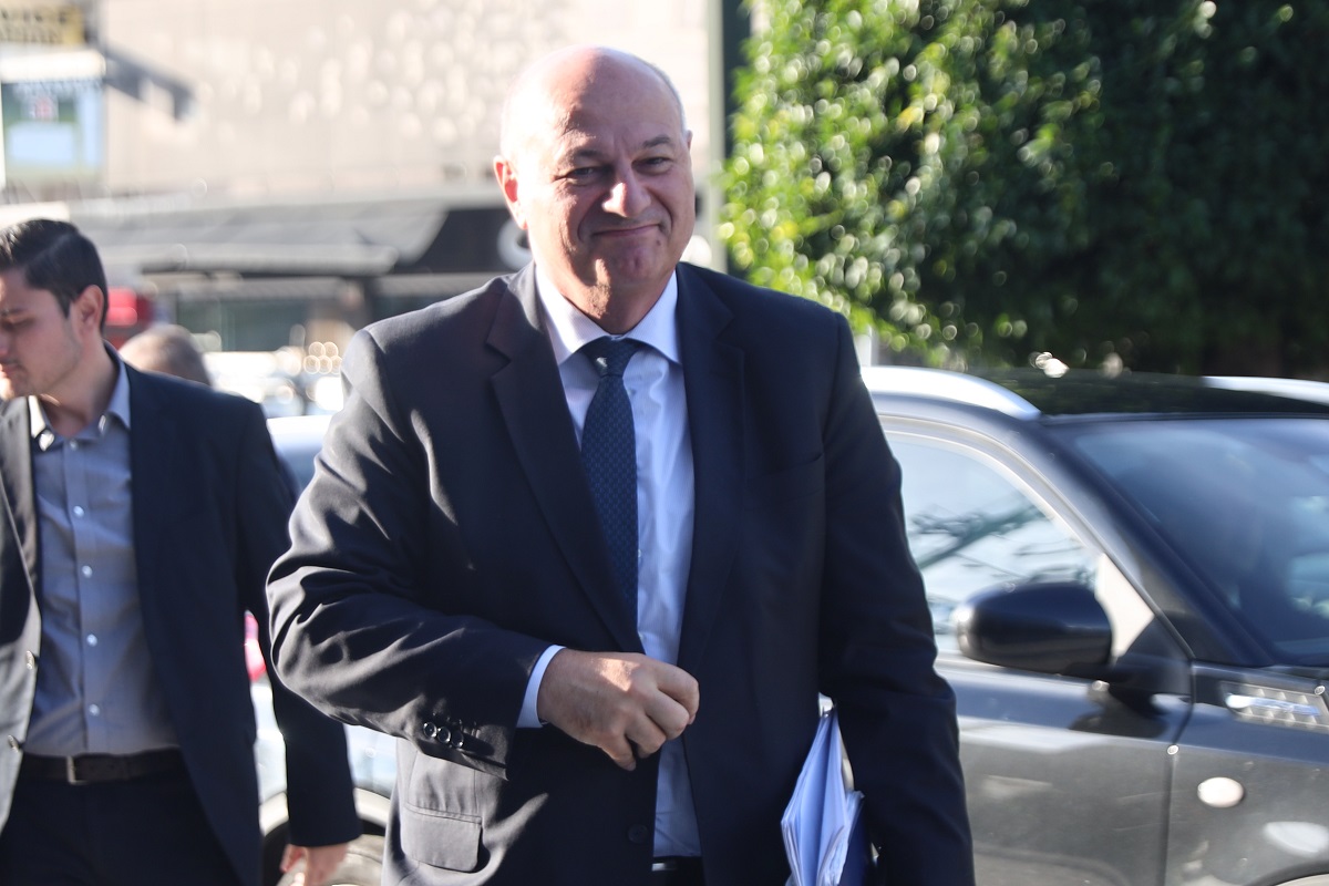 Κώστας Τσιάρας