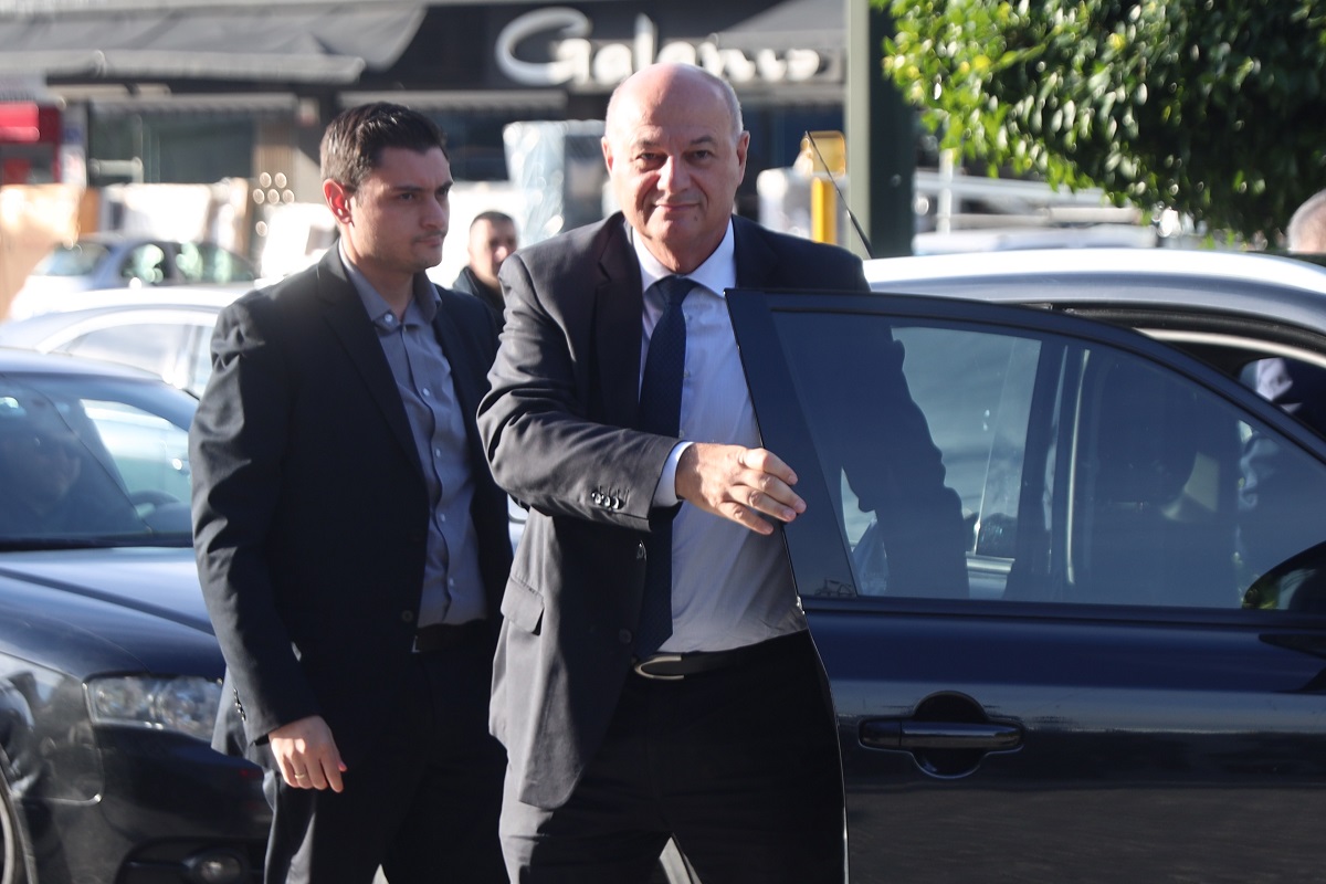 Κώστας Τσιάρας