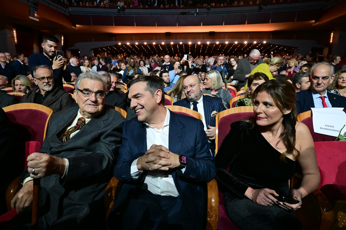 Η Μπέττυ Μπαζιάνα στην παρουσίαση του βιβλίου του πρώην Πρωθυπουργού και Προέδρου του ΣΥΡΙΖΑ, Αλέξη Τσίπρα