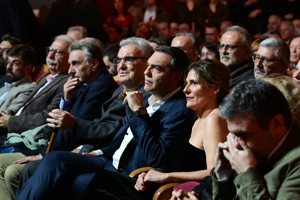 Η Μπέττυ Μπαζιάνα στην παρουσίαση του βιβλίου του πρώην Πρωθυπουργού και Προέδρου του ΣΥΡΙΖΑ, Αλέξη Τσίπρα