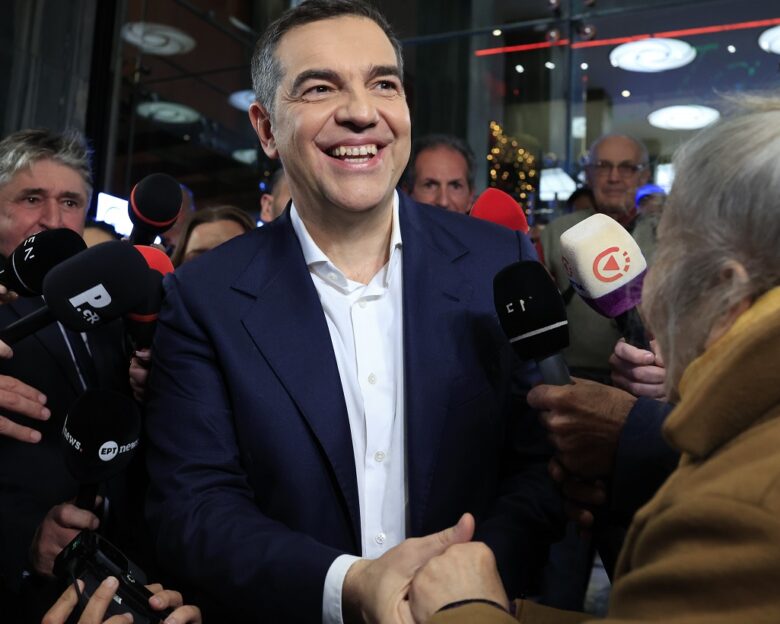 ΠΑΣΟΚ: Ο Τσίπρας παπαγάλισε τη γραμμή της ΝΔ ότι «δεν υπάρχει αντίπαλος»