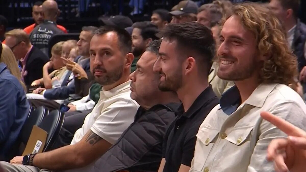 Ο Στέφανος Τσιτσιπάς στο Dubai BC – Αρμάνι Μιλάνο