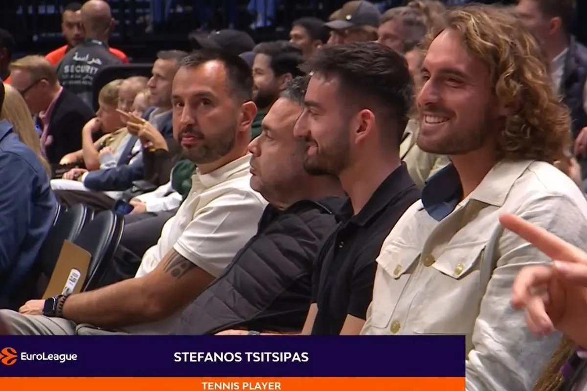 Ο Στέφανος Τσιτσιπάς στο Dubai BC – Αρμάνι Μιλάνο