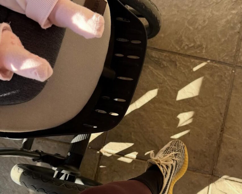 Η Ελένη Τσολάκη έκανε μία ηλιόλουστη βόλτα με την κόρη της: «Να ξυπνάω και να είμαι μαζί σου»