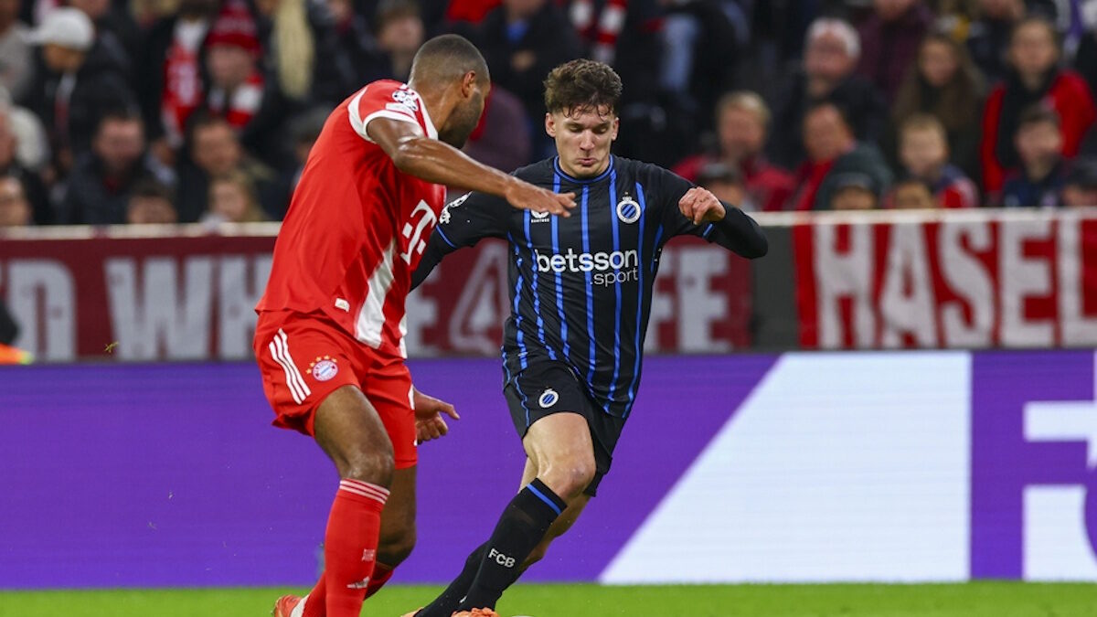 Ο Τζόλης με τη φανέλα της Μπριζ