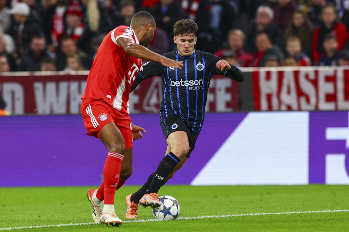 Ο Τζόλης με τη φανέλα της Μπριζ