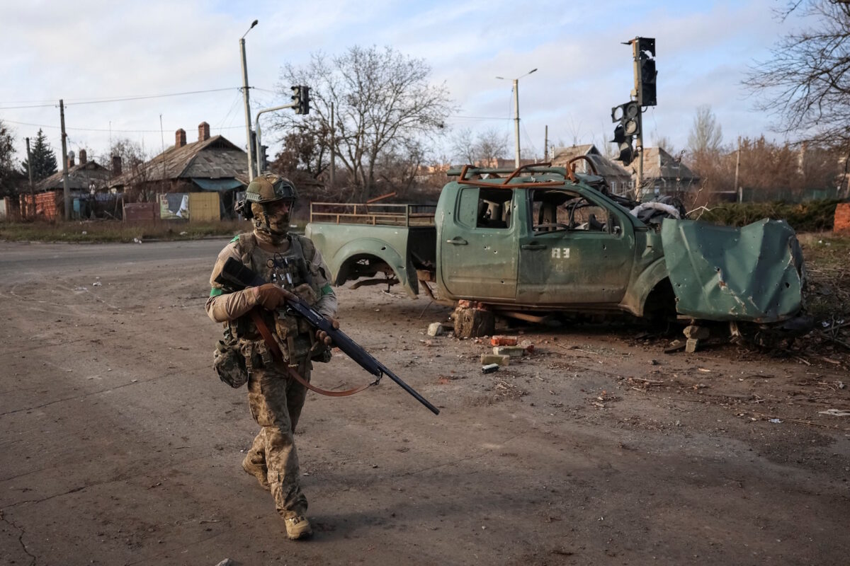 Ουκρανός στρατιώτης στο μέτωπο