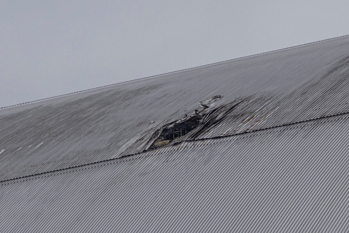 Ζημιά στην σαρκοφάγο μετά από επιδρομή ρωσικού drone