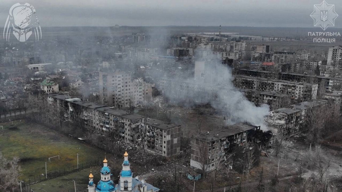 Μια λήψη από drone δείχνει μια κατοικημένη περιοχή που έχει υποστεί ζημιές από τις συνεχείς ρωσικές στρατιωτικές επιθέσεις, εν μέσω της επίθεσης της Ρωσίας στην Ουκρανία, στην πόλη Κωστιάντινιβκα, στην περιοχή του Ντόνετσκ