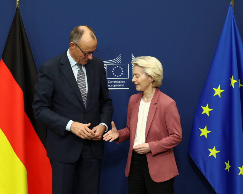 Ο Μερτς πιέζει το Βέλγιο να υποστηρίξει το σχέδιο της ΕΕ για τη χορήγηση δανείου στην Ουκρανία