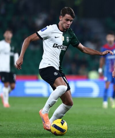 Ο Γιώργος Βαγιαννίδης με τη φανέλα της Σπόρτινγκ