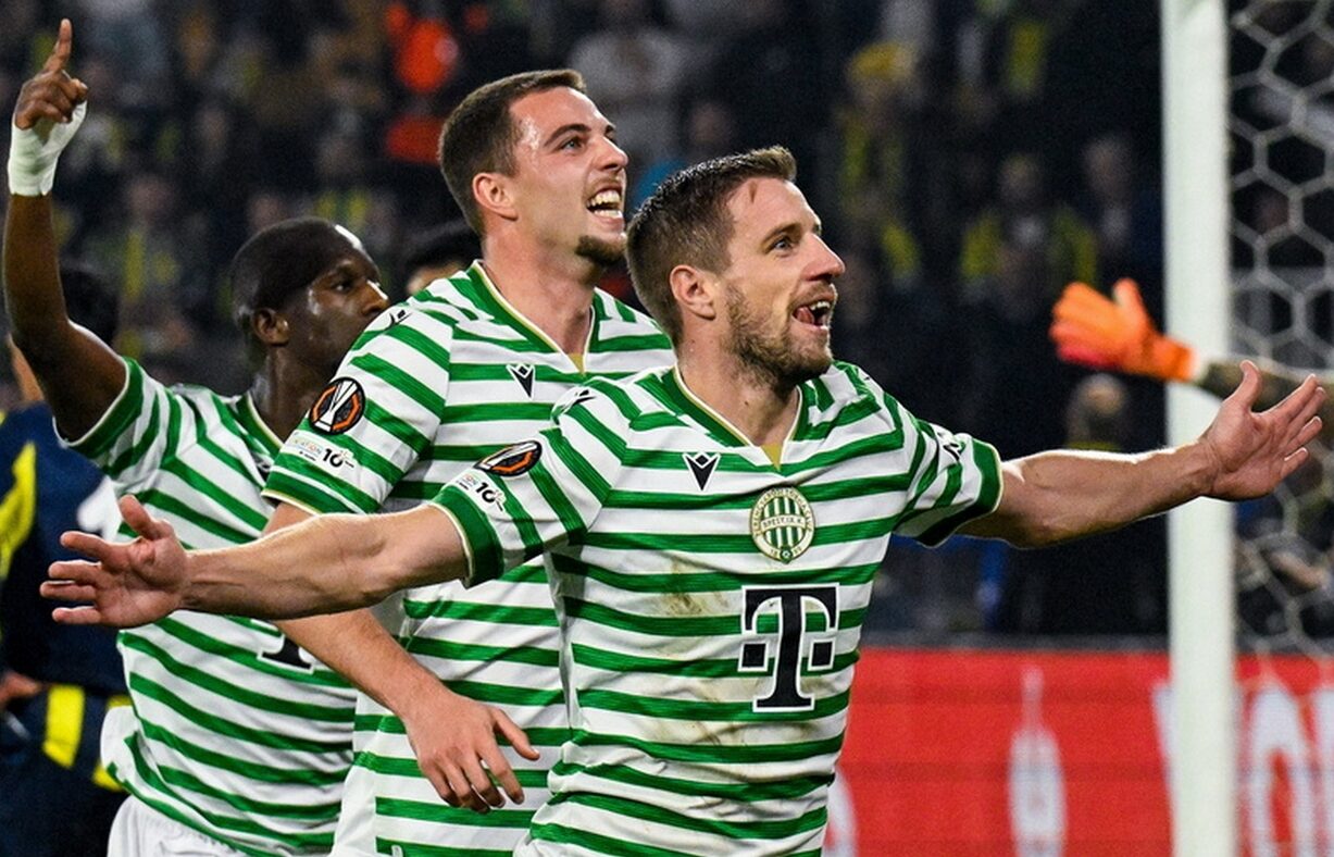 O Μπαρνάμπας Βάργκα πανηγυρίζει για τη Φερεντσβάρος