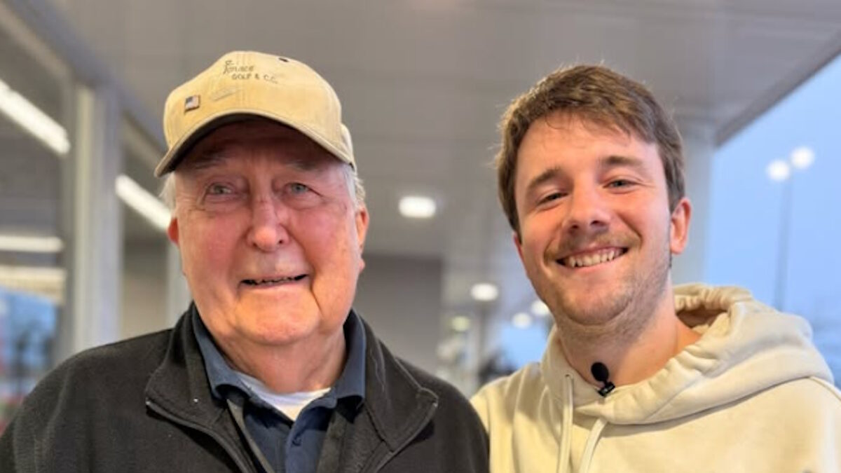 Ο Αμερικανός βετεράνος Ed Bambas και ο Αυστραλός influencer Samuel Weidenhofer