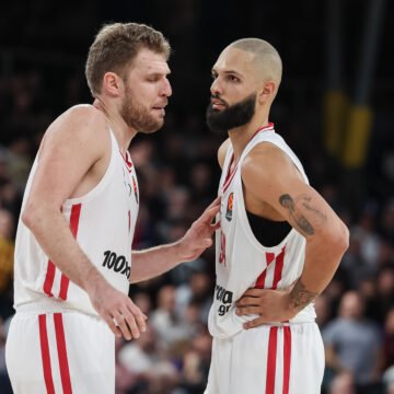 Βεζένκοφ και Φουρνιέ κόντρα στην Μπαρτσελόνα