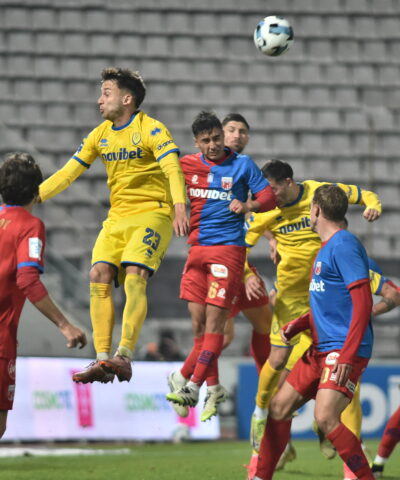 ΒΑΣΙΛΗΣ ΟΙΚΟΝΟΜΟΥ