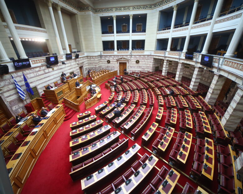 Live: Η συζήτηση του προϋπολογισμού στη Βουλή