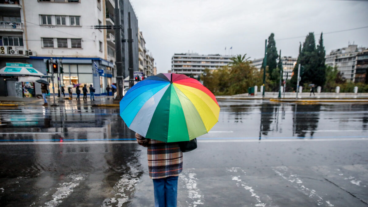 βροχή, άνθρωπος με ομπρέλα