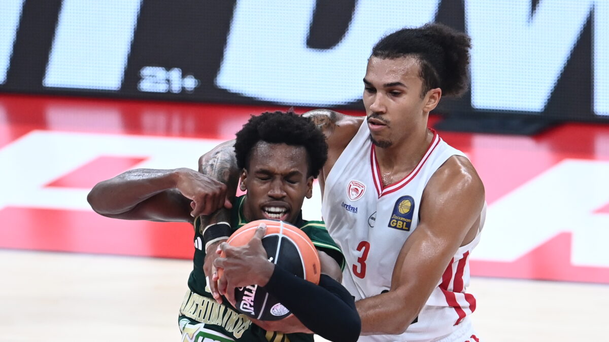 Ο Γουόρντ με τον Σορτς σε Ολυμπιακός - Παναθηναϊκός (ΓΙΩΡΓΟΣ ΜΑΤΘΑΙΟΣ