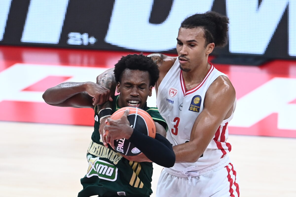 Ο Γουόρντ με τον Σορτς σε Ολυμπιακός - Παναθηναϊκός (ΓΙΩΡΓΟΣ ΜΑΤΘΑΙΟΣ