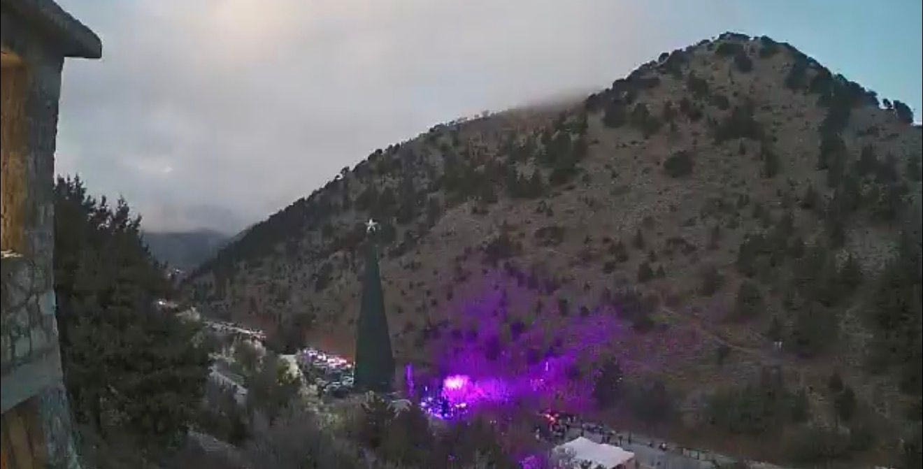 Το σημείο που φωταγωγήθηκε το δέντρο