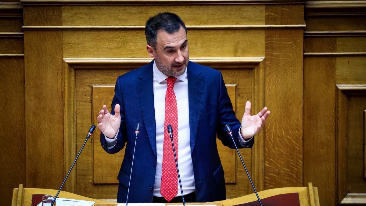 Ο πρόεδρος της ΚΟ της Νέας Αριστεράς, Αλέξης Χαρίτσης, στη συζήτηση στη Βουλή για τον προϋπολογισμό