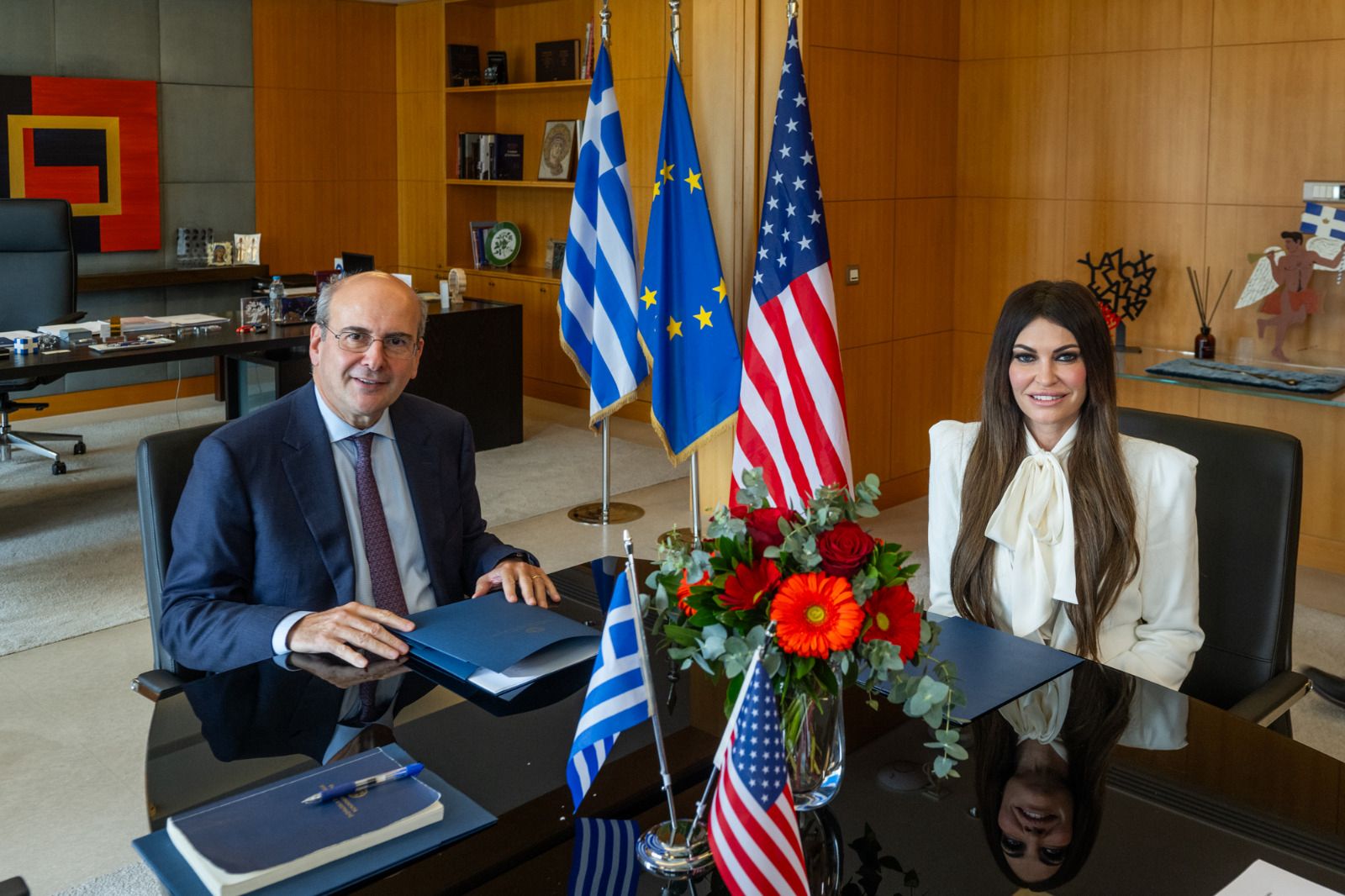 Κωστής Χατζηδάκης και Κίμπερλι Γκιλφόιλ