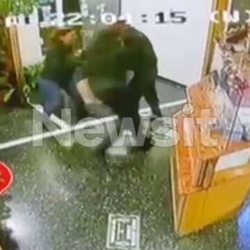 Χολαργός: Καρέ καρέ η στιγμή της σύλληψης του 15χρονου που ομολόγησε ότι μαχαίρωσε τον συνομήλικό του – Βίντεο ντοκουμέντο