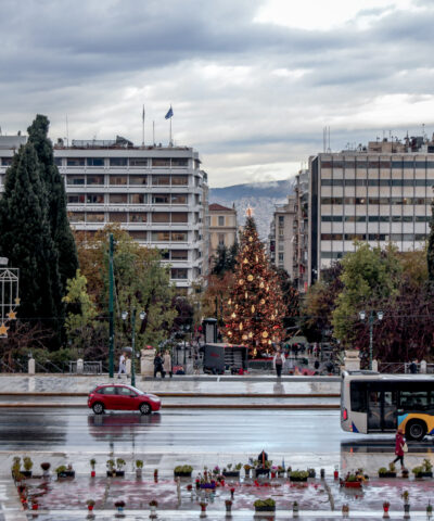Χριστουγεννιάτικο δέντρο στο Σύνταγμα