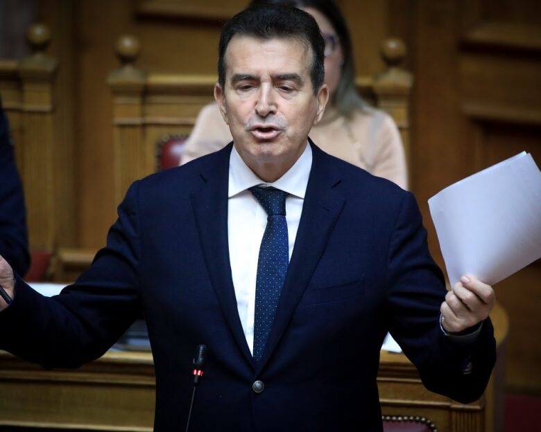 Χρυσοχοΐδης για την Αστυνομία στις αγροτικές κινητοποιήσεις: Δεν διαθέτει πλαστικές σφαίρες – Τι ψέμματα είναι αυτά που λέτε εδώ μέσα;