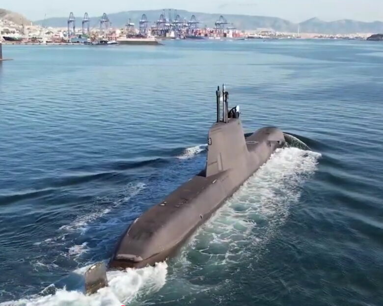 Εντυπωσιακή άσκηση με βολή τορπίλης «SeaHake mod4» μέγιστης εμβέλειας 50 χλμ – Παρών και ο Δένδιας