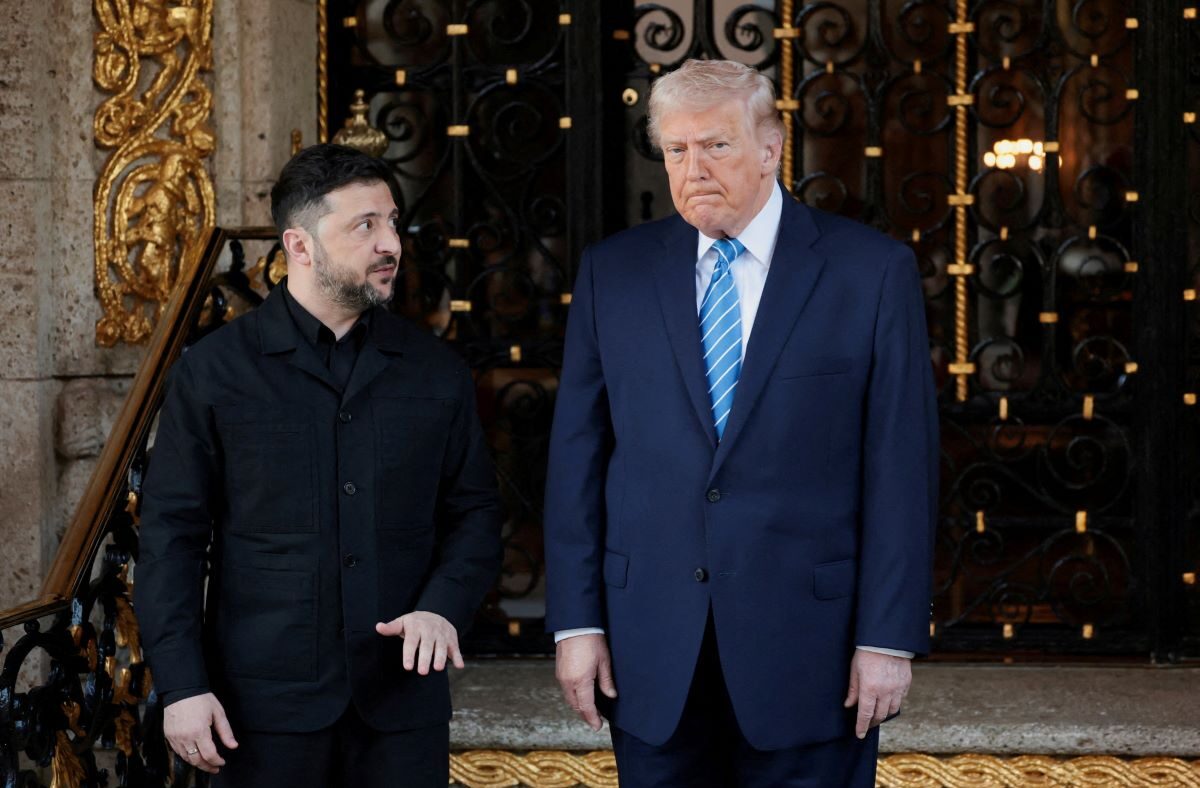 Ο Βολοντίμιρ Ζελένσκι και ο Ντόναλντ Τραμπ στο Μαρ α Λάγκο