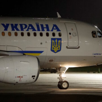 Το ουκρανικό προεδρικό αεροσκάφος στο αεροδρόμιο του Δουβλίνου