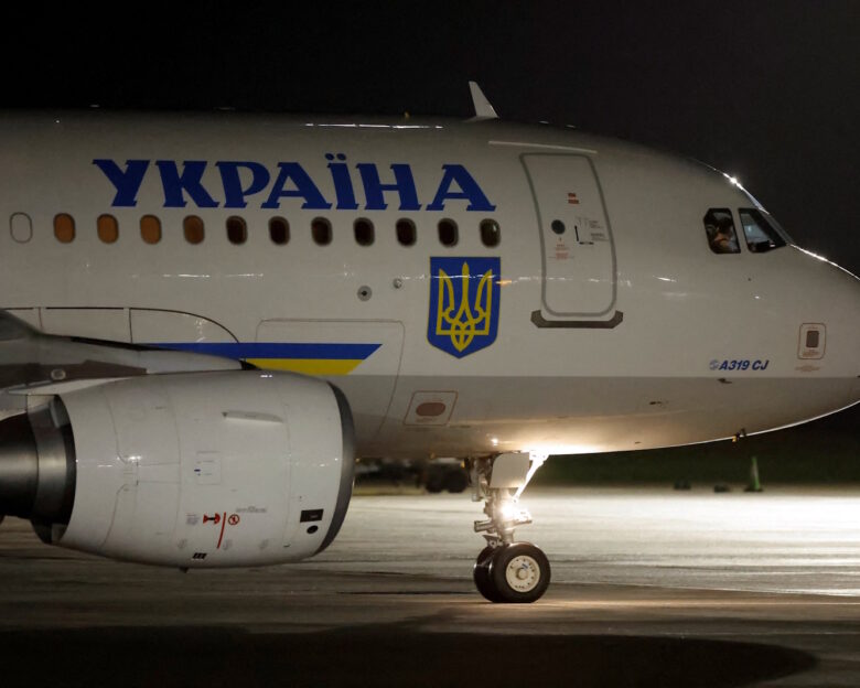 Ιρλανδία: Στόχος τεσσάρων στρατιωτικών drones έγινε το αεροσκάφος του Βολοντίμιρ Ζελένσκι