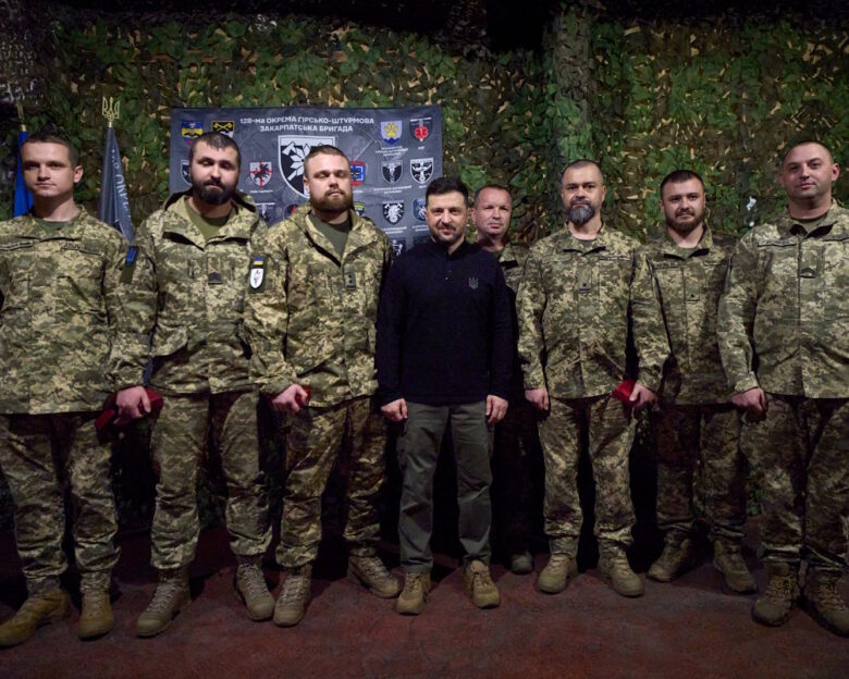 Ζελένσκι: Εξαιρετικά σημαντικό να πετύχουμε νίκες στο μέτωπο που θα αξιοποιήσουμε στις ειρηνευτικές διαπραγματεύσεις