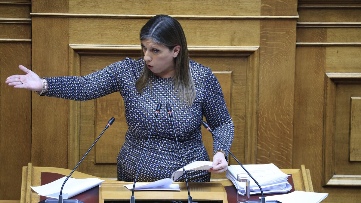 H πρόεδρος της Πλεύσης Ελευθερίας, Ζωή Κωνσταντοπούλου στη συζήτηση στην Ολομέλεια της Βουλής για την αίτηση άρσης ασυλίας της