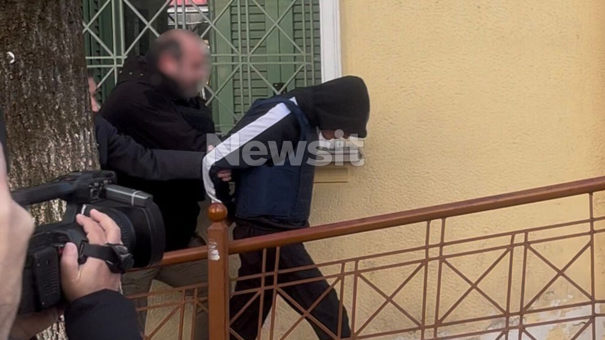 Στο Δικαστικό Μέγαρο Σερρών με σκοπό να απολογηθεί ο 15χρονος κατηγορούμενος