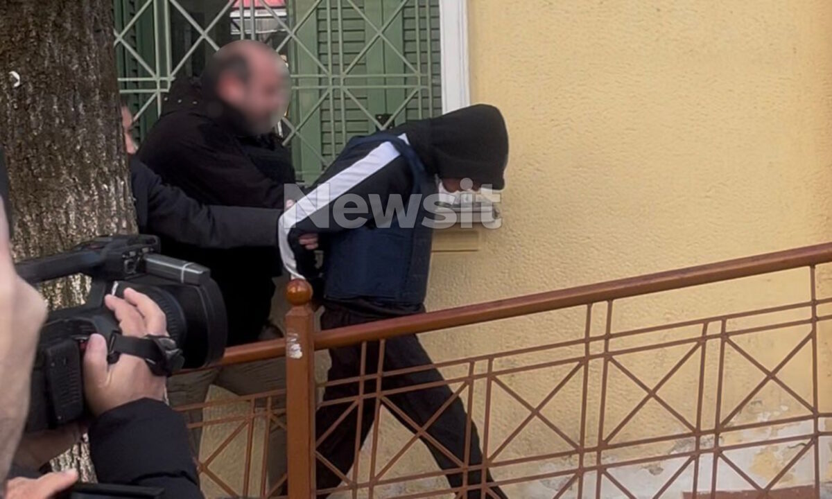 Στο Δικαστικό Μέγαρο Σερρών με σκοπό να απολογηθεί ο 15χρονος κατηγορούμενος