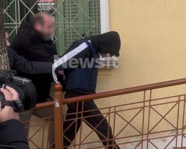 Στο Δικαστικό Μέγαρο Σερρών με σκοπό να απολογηθεί ο 15χρονος κατηγορούμενος