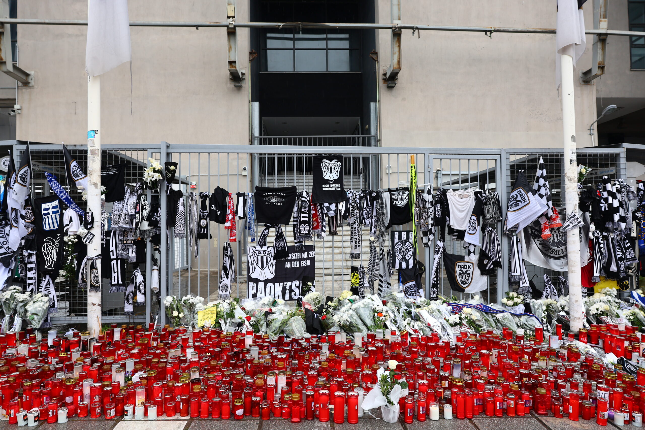 ΤΡΟΧΑΙΟ ΔΥΣΤΥΧΗΜΑ ΣΤΗΝ ΤΙΜΙΣΟΑΡΑ ΤΗΣ ΡΟΥΜΑΝΙΑΣ / ΦΟΡΟΣ ΤΙΜΗΣ ΣΤΟ ΓΗΠΕΔΟ ΤΗΣ ΤΟΥΜΠΑΣ ΓΙΑ ΤΑ 7 ΘΥΜΑΤΑ ΤΗΣ ΤΡΑΓΩΔΙΑΣ (ΡΑΦΑΗΛ ΓΕΩΡΓΙΑΔΗΣ / EUROKINISSI)