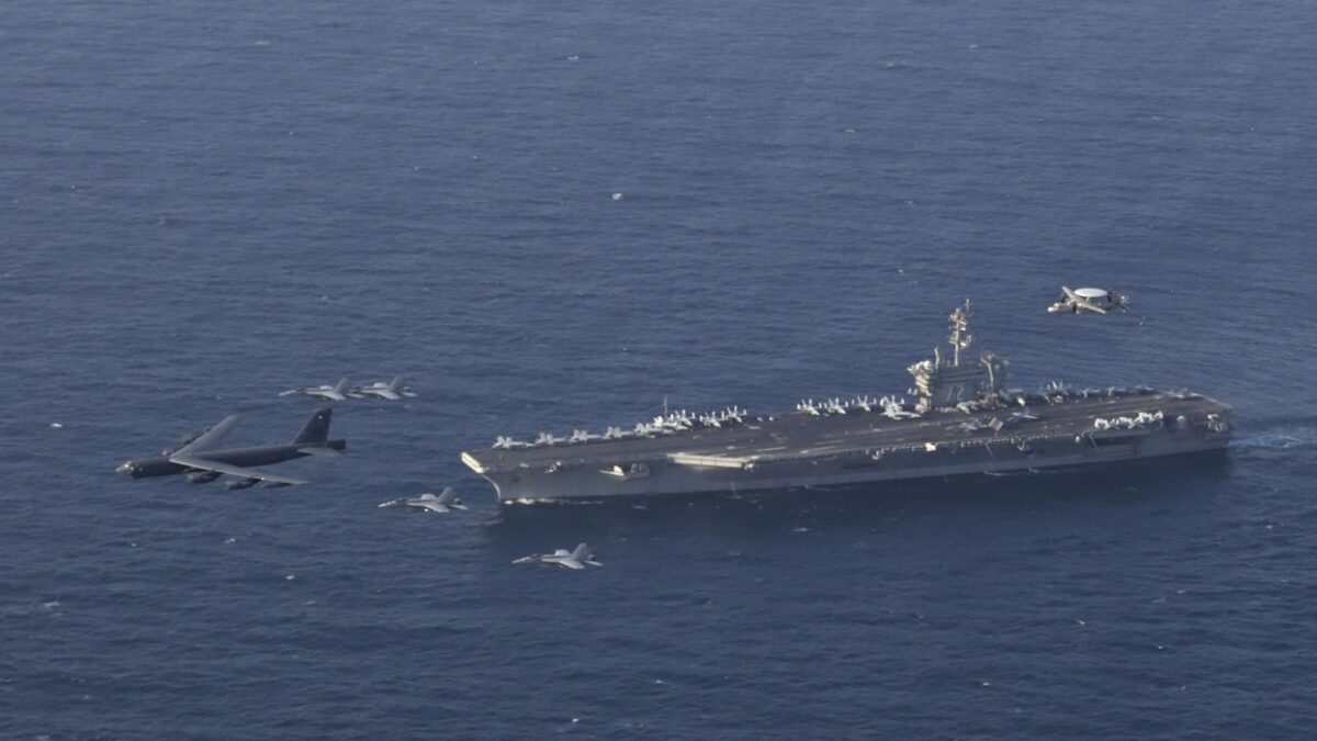 Το αεροπλανοφόρο USS Abraham Lincoln