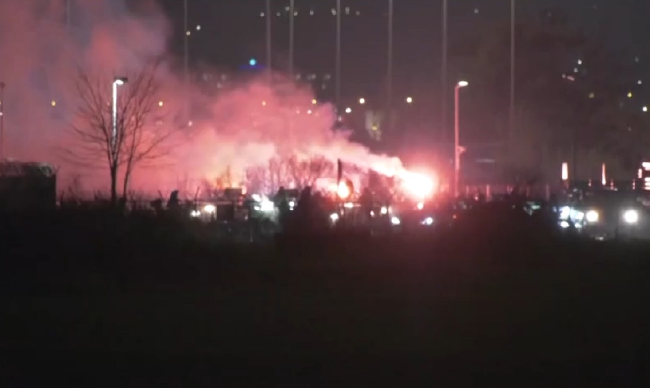 aerodromio Εικόνα από το αεροδρόμιο «Μακεδονία» από όπου ξεκίνησε η πομπή με τις σορούς