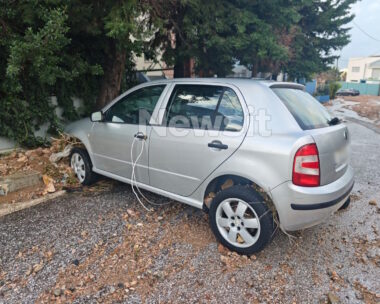 Το αυτοκίνητο που εγκλωβίστηκε η άτυχη γυναίκα