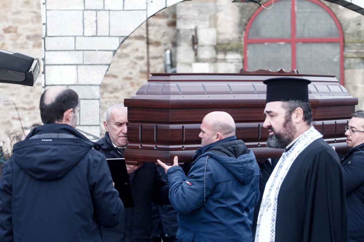 Κηδεία Αγάπης Μπουνόβα