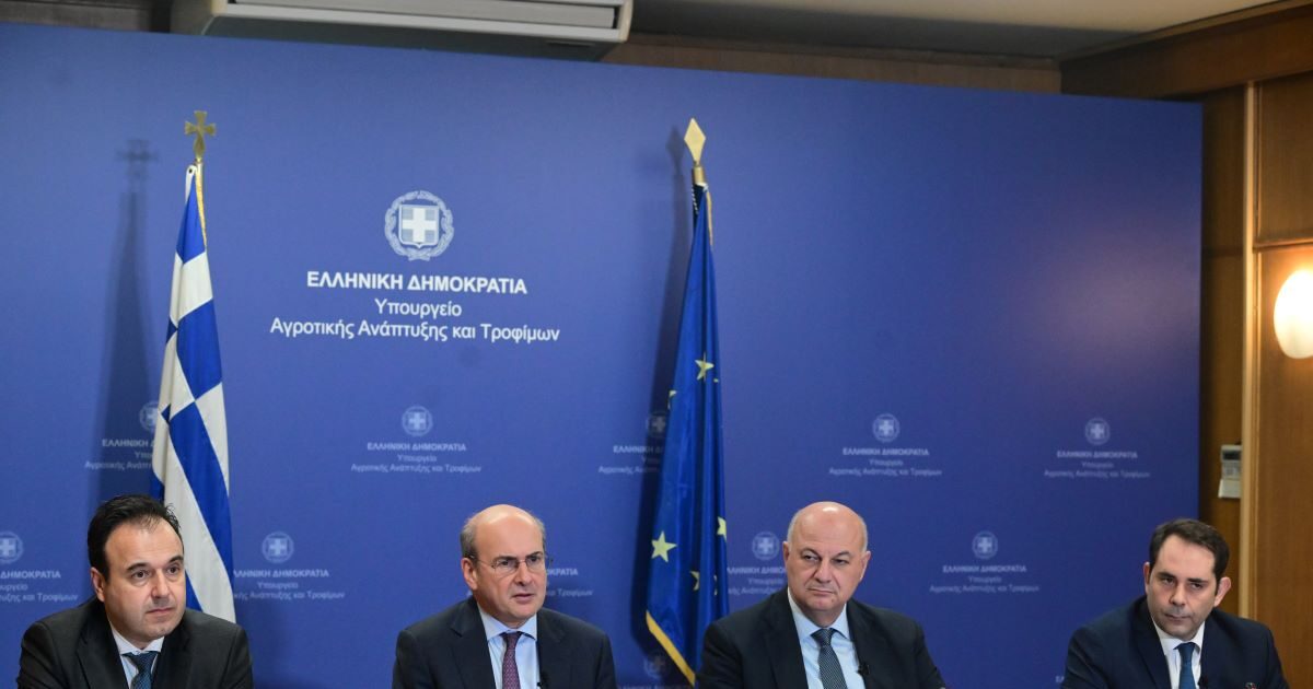 Η ανακοίνωση των μέτρων της κυβέρνησης για τους αγρότες