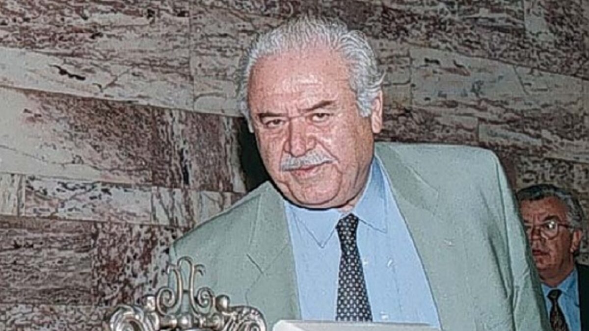 Νίκος Ακριτίδης