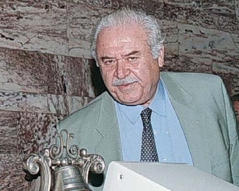 Νίκος Ακριτίδης