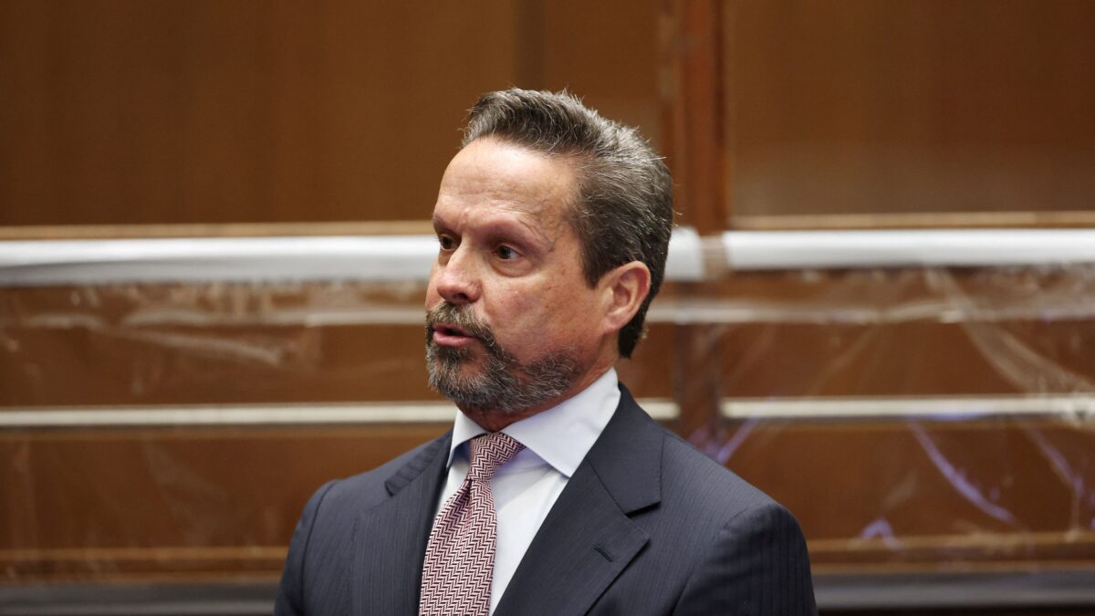 Ο Άλαν Τζάκσον ο δικηγόρος του Νικ Ράινερ